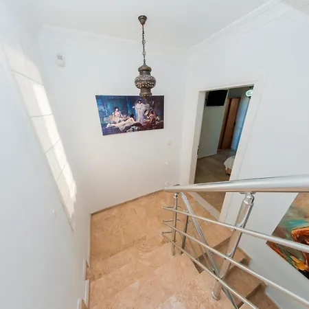 Villa Defne, Walking Distance To Beach, 4 Bedroom, Fully Private Pool Area *