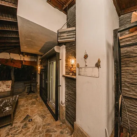 Villa Defne, Walking Distance To Beach, 4 Bedroom, Fully Private Pool Area *