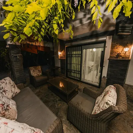 Defne, Walking Distance To Beach, 4 Bedroom, Fully Private Pool Area Βίλα *